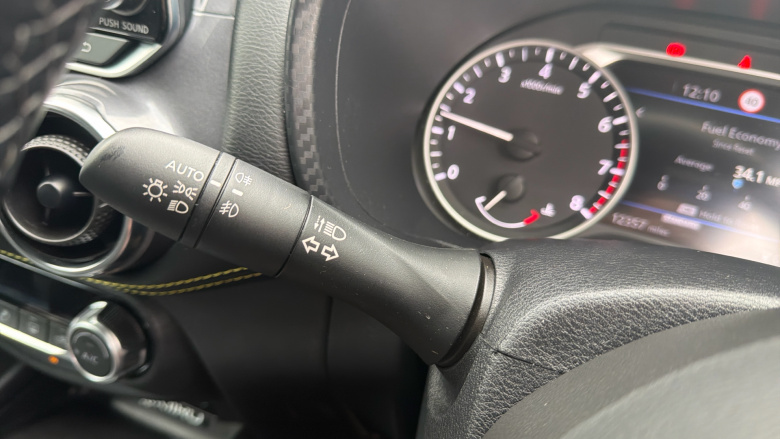 Nissan Juke 1.0 DiG-T 114 Kiiro 5dr Petrol Hatchback